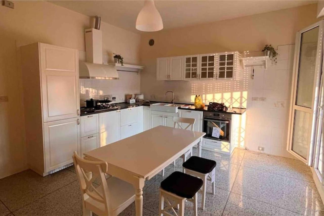 Camere In Appartamento Condiviso Vista San Luca Bologne Extérieur photo